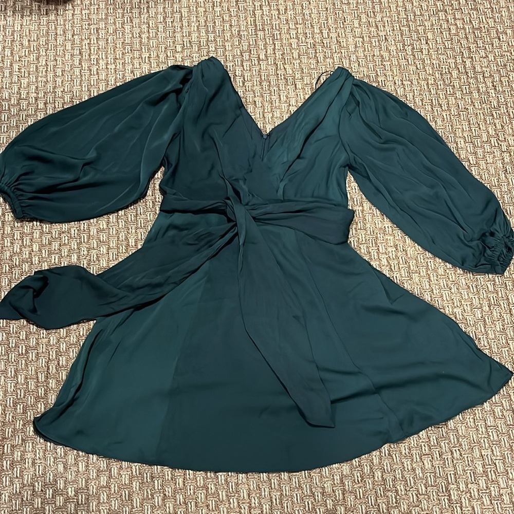 Banana Republic green mini dress, size 8, new with tag.